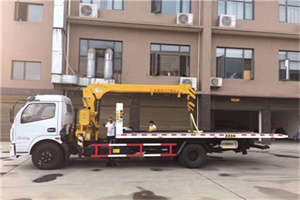 台江附近汽车轮胎更换